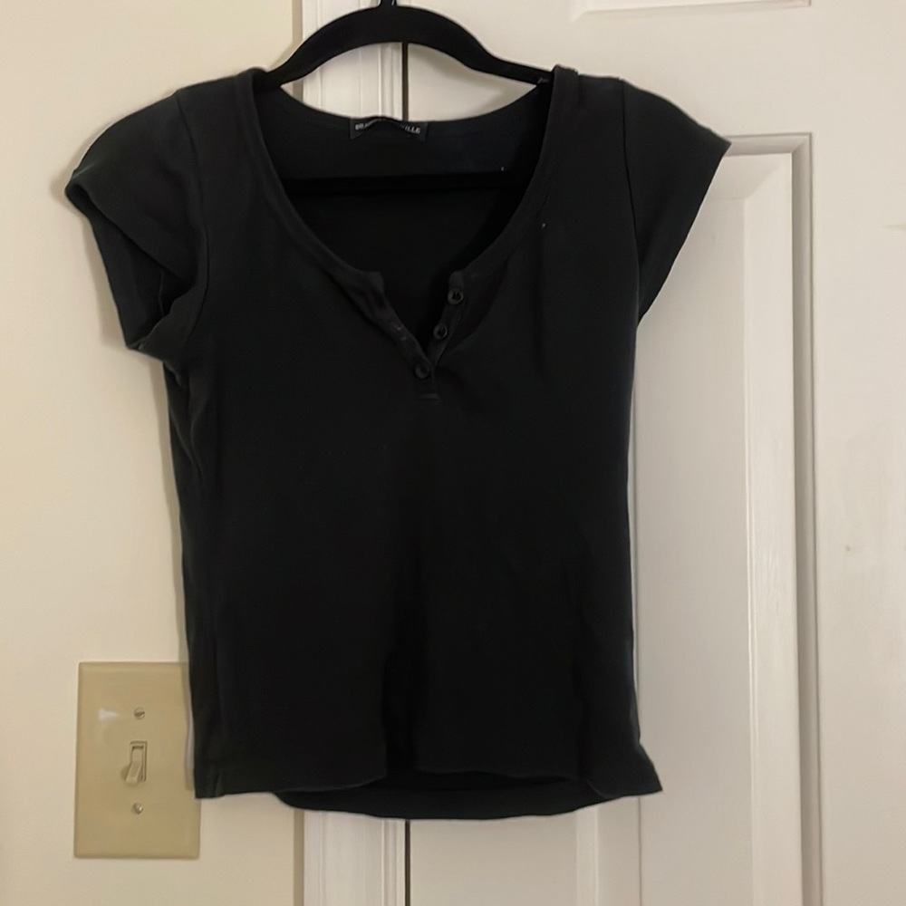 Brandy Melville T-shirt, V style button up